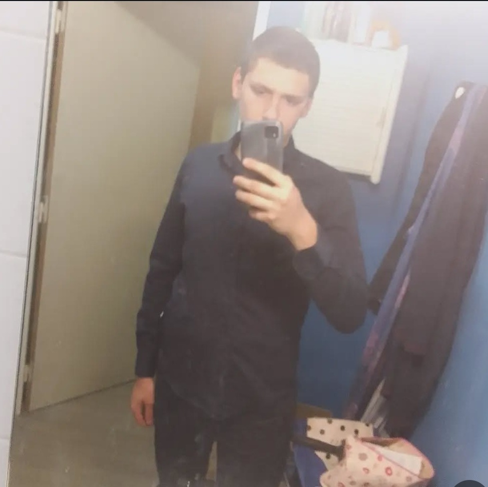 Profil de Yony, 20 ans, Cruising gay à Knutwil