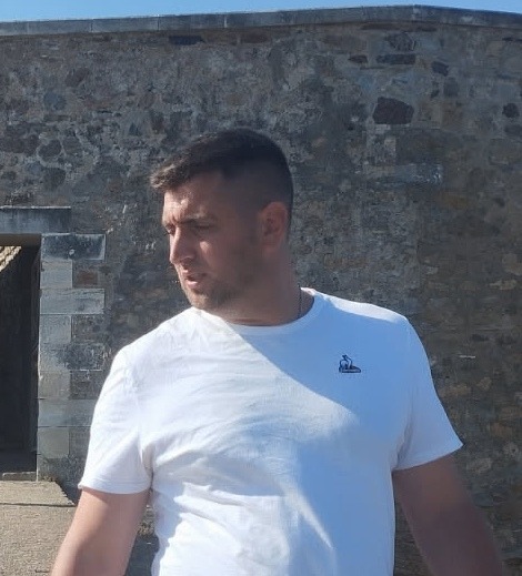 Profil de Kheireddine, 33 ans, Cruising gay à Elgg