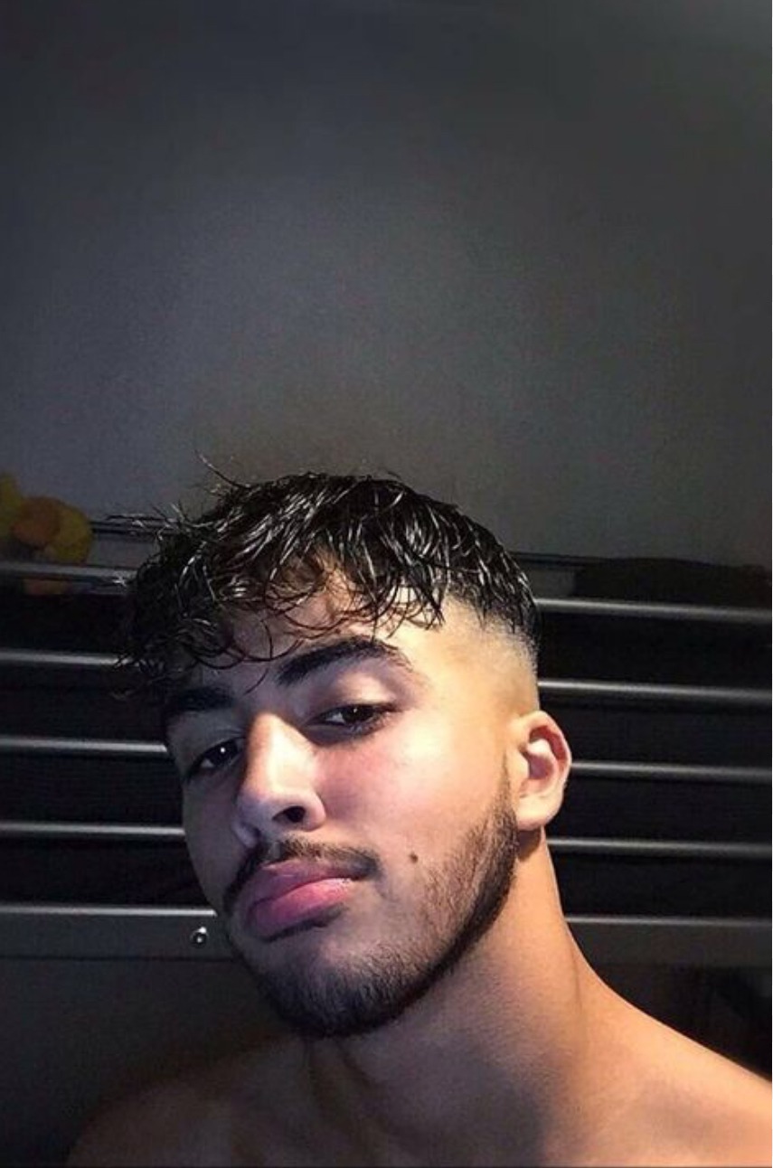 Profil de Konrad, 18 ans, Cruising gay à Novalles