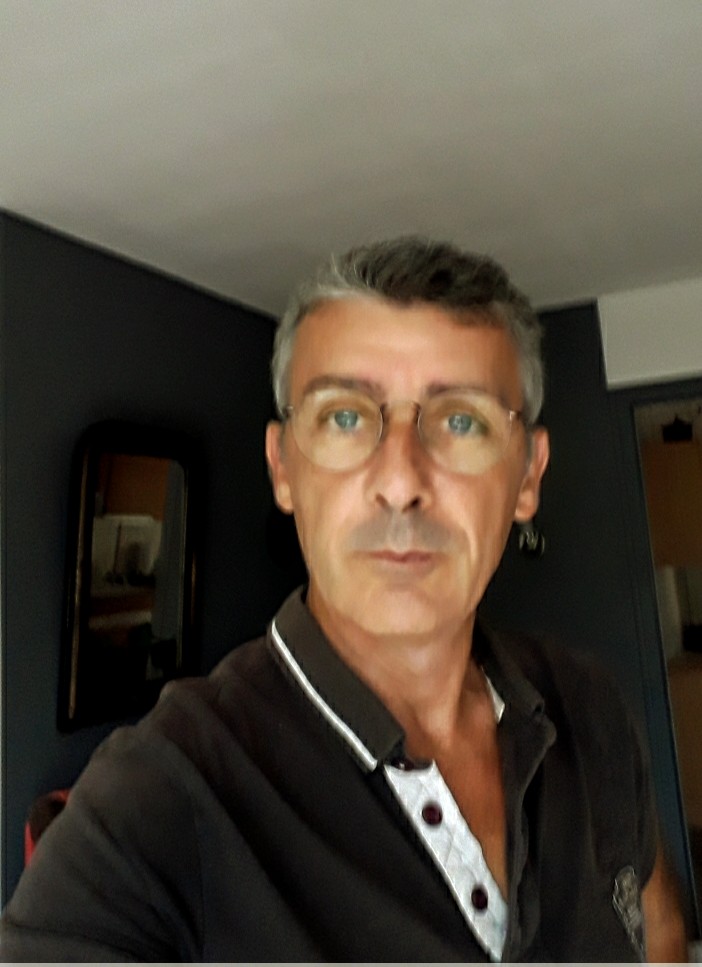 Profil de Massamba, 55 ans, Cruising gay à Lumino