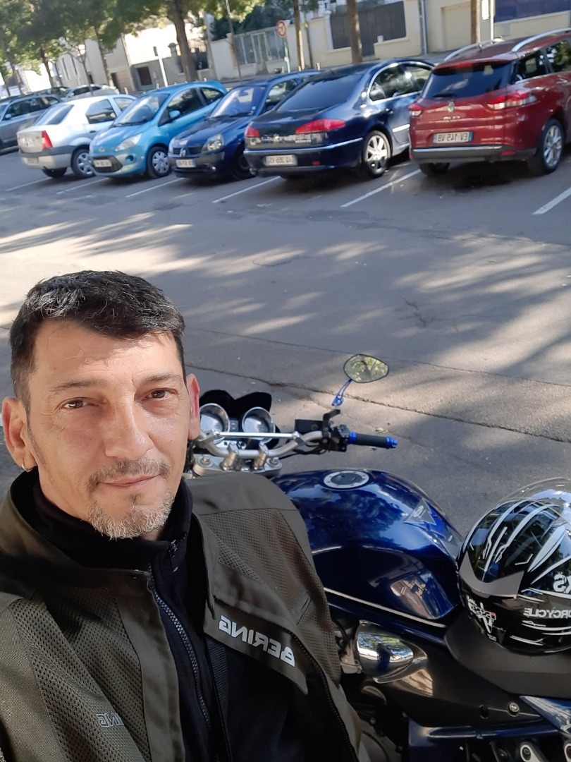 Profil de Gennaro, 42 ans, Cruising gay à Rossa