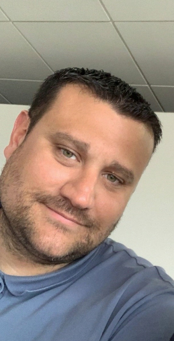 Profil de Simeo, 41 ans, Cruising gay à Gilly