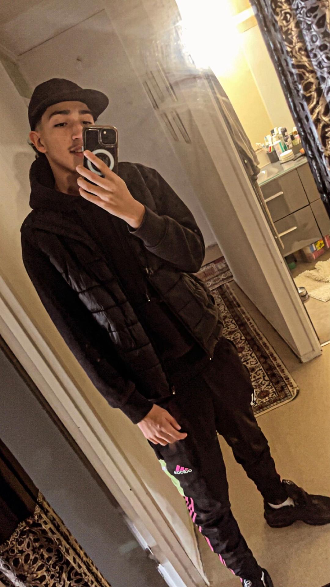 Profil de Zac, 19 ans, Cruising gay à Chemin