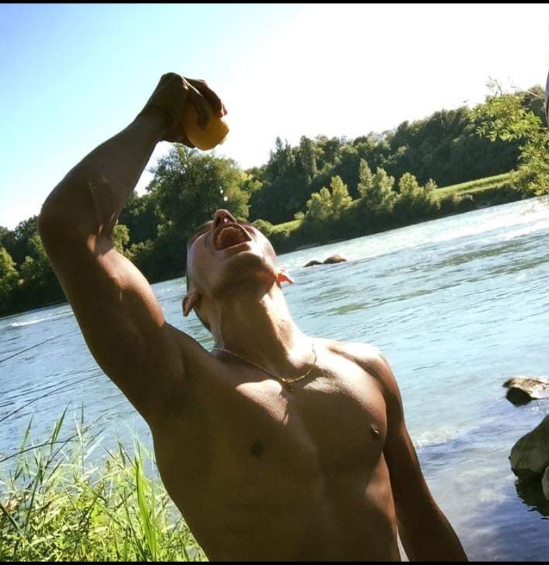 Profil de Wacil, 34 ans, Cruising gay à Pugerna