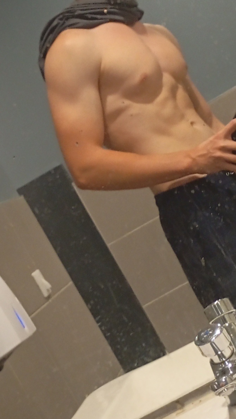 Profil de Yacouba, 19 ans, Cruising gay à Zofingue