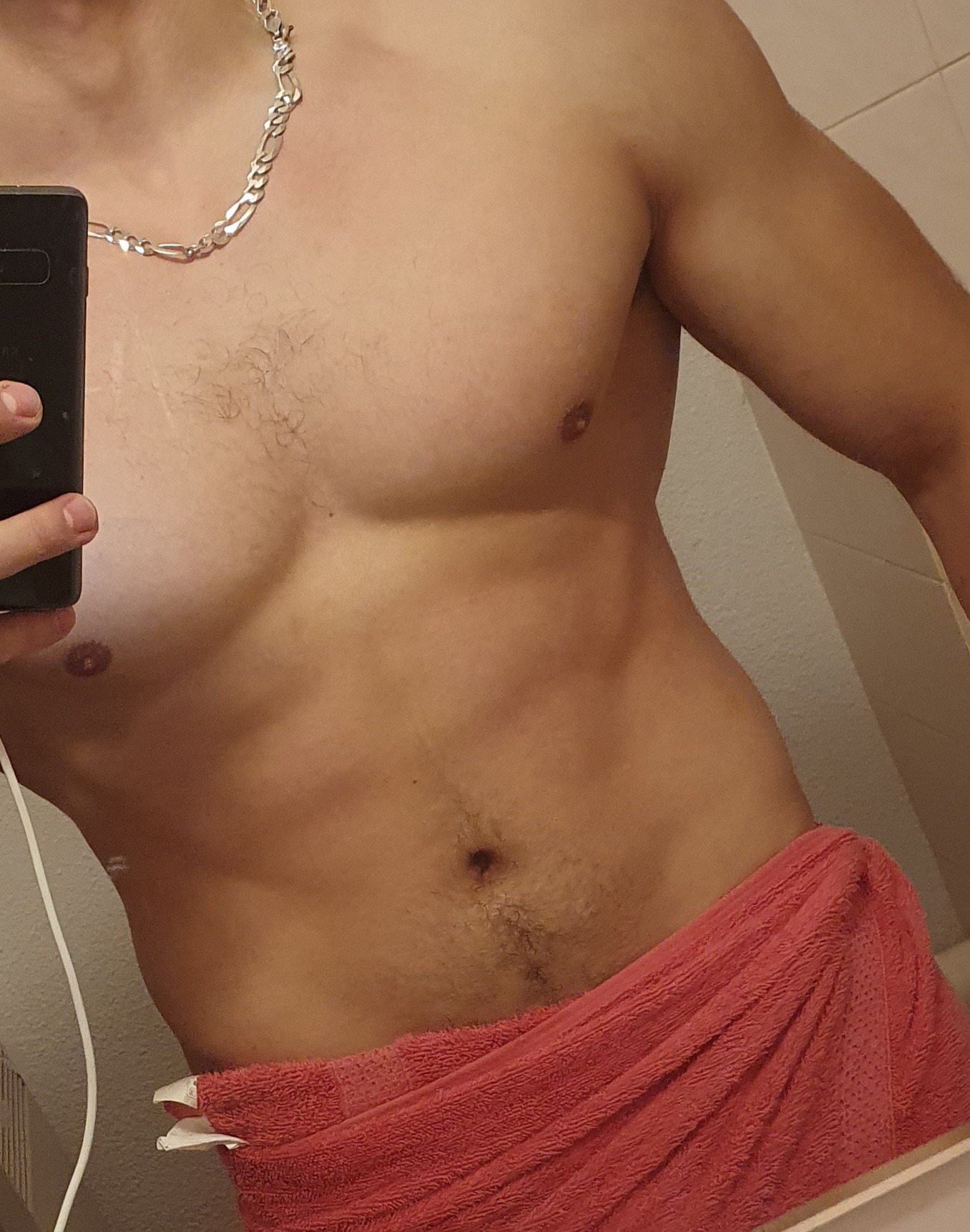 Profil de Artiom, 24 ans, Cruising gay à Elgg