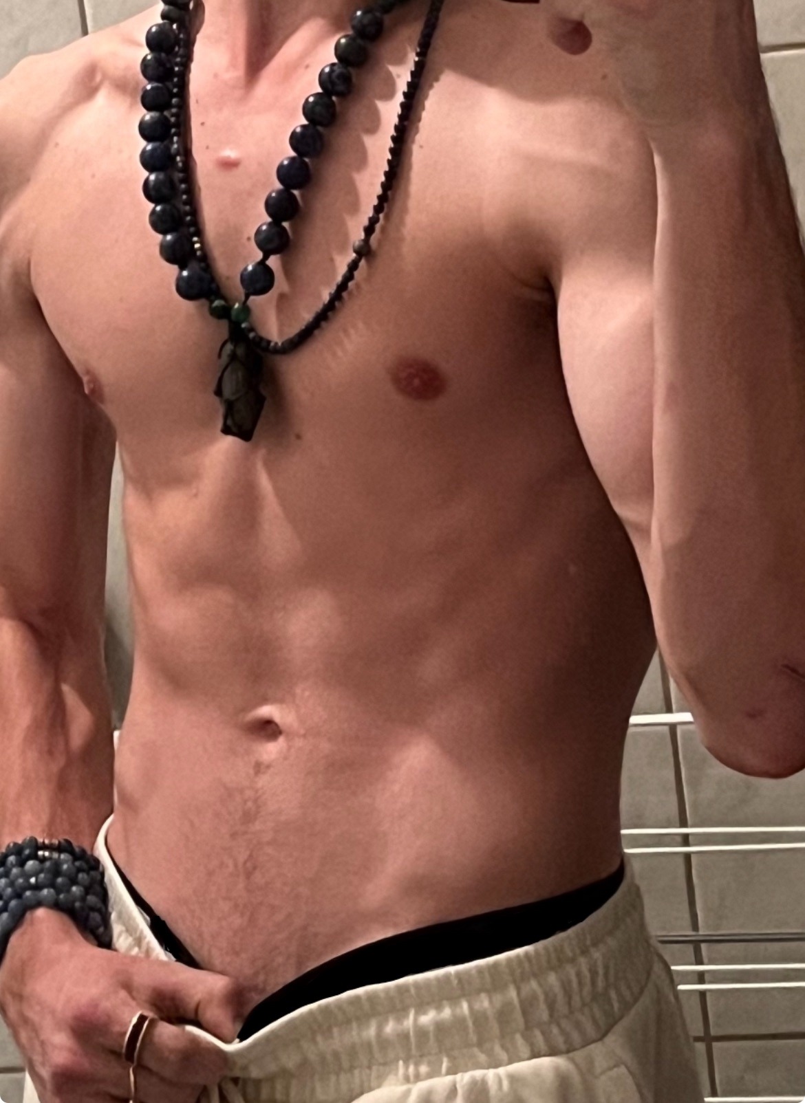 Profil de Hippolythe, 20 ans, Cruising gay à Elgg