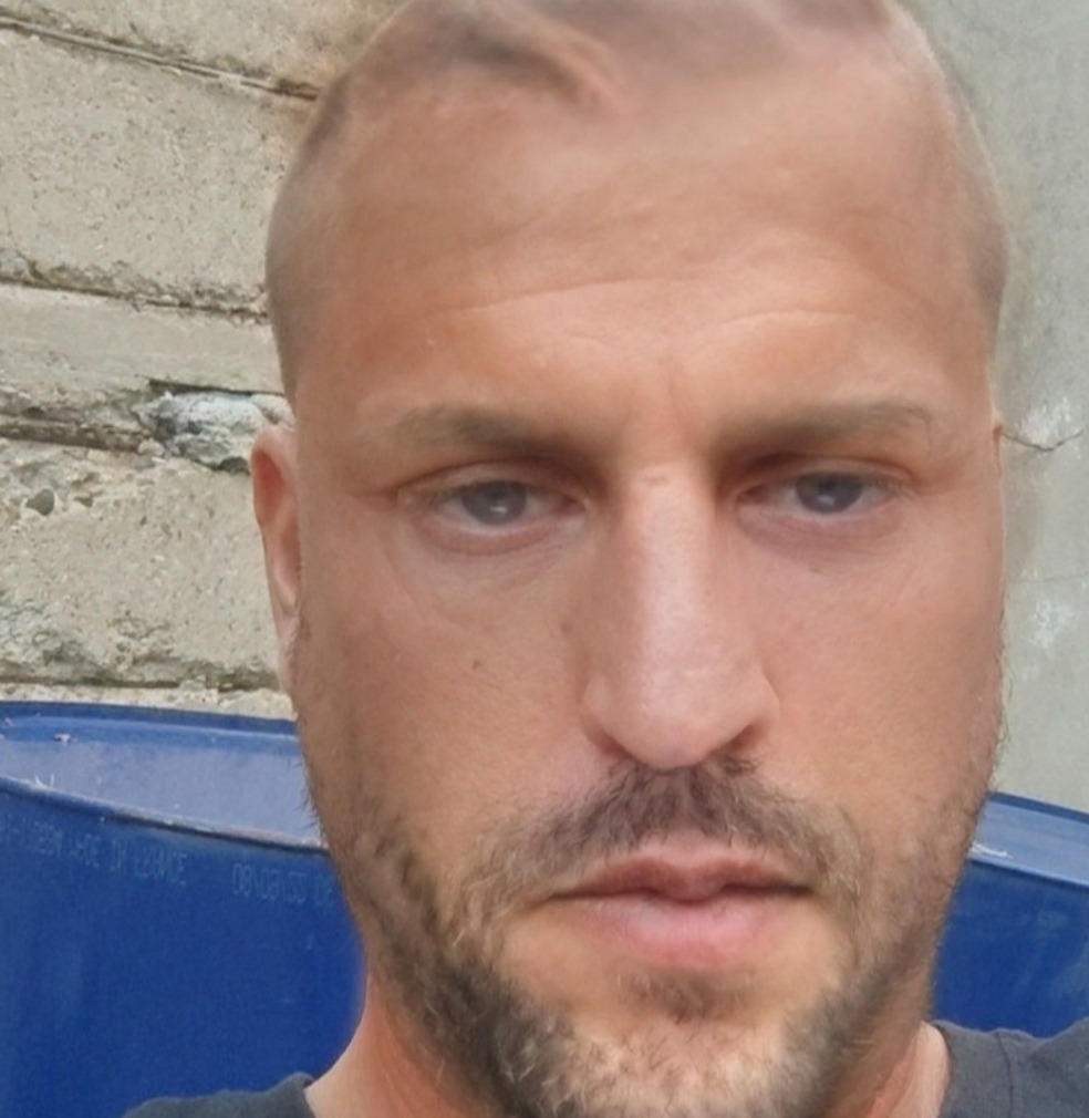 Profil de Abdullah, 52 ans, Cruising gay à Sugnens