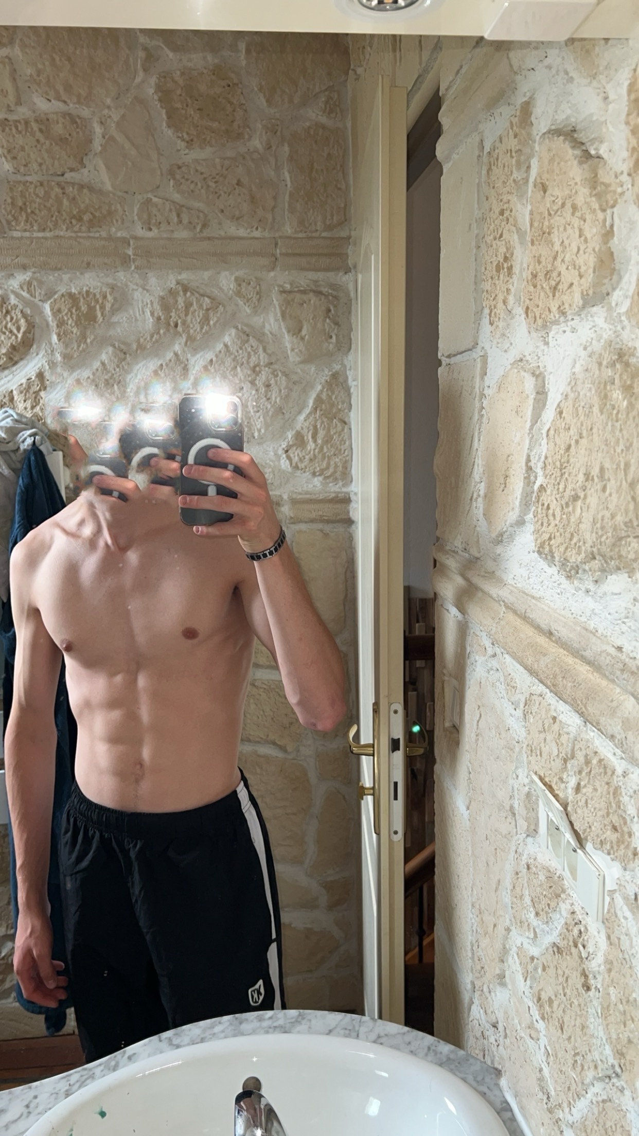 Profil de Alphee, 19 ans, Cruising gay à Messen