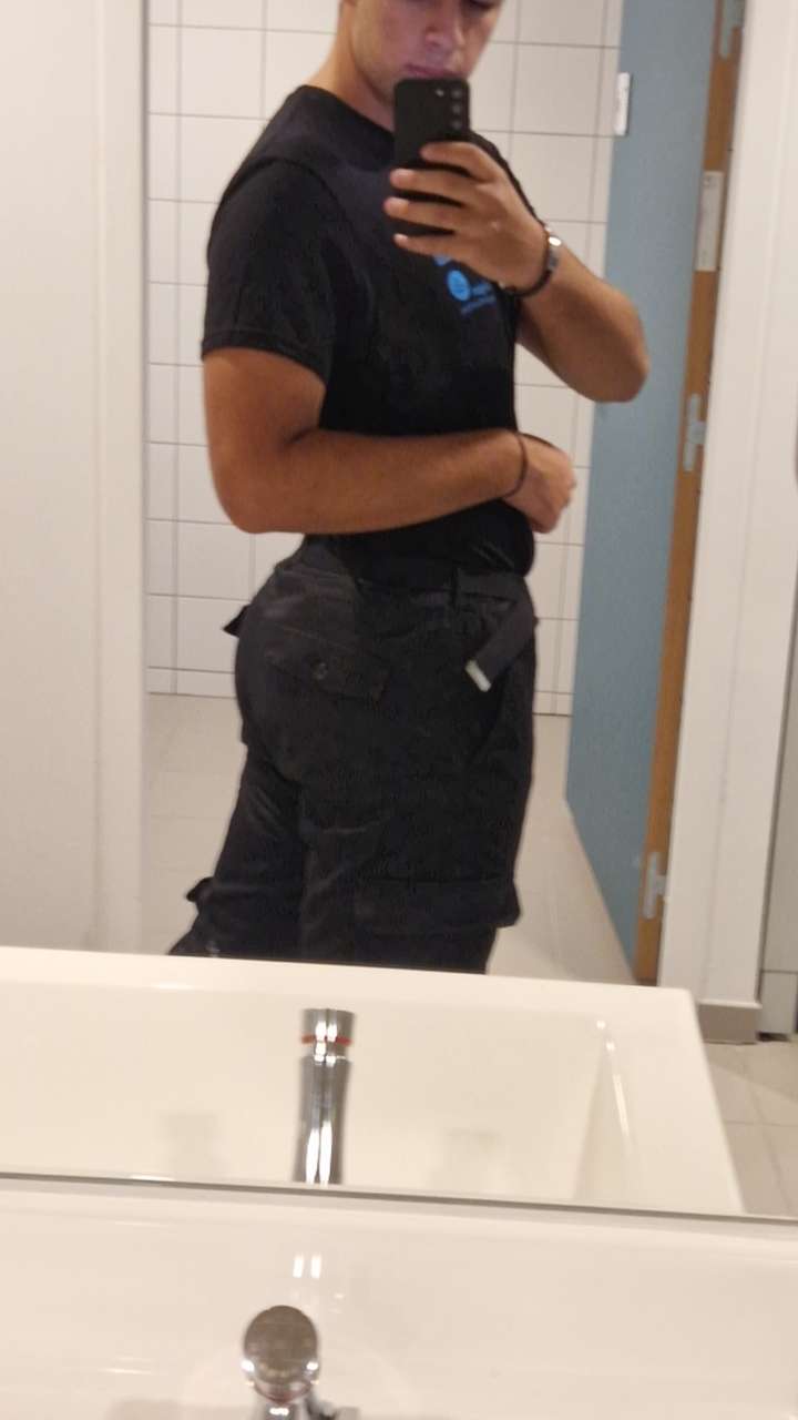 Profil de Mino, 20 ans, Cruising gay à Casaccia