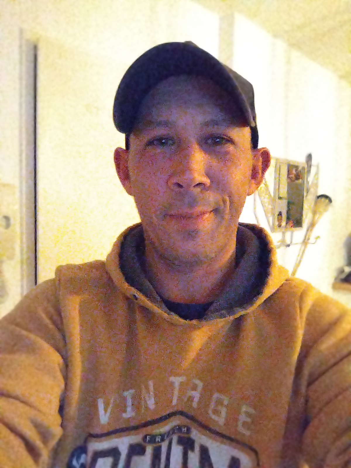 Profil de Atila, 40 ans, Cruising gay à Osogna