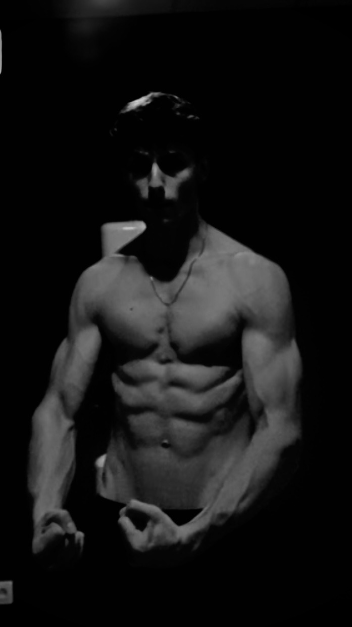Profil de Oriol, 20 ans, Cruising gay à Luterbach