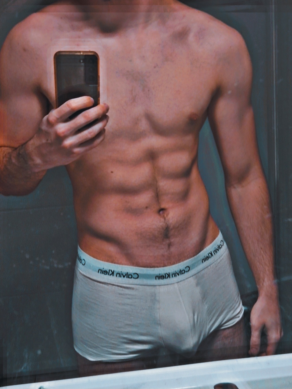 Profil de Laurent, 23 ans, Cruising gay à Vuarrens