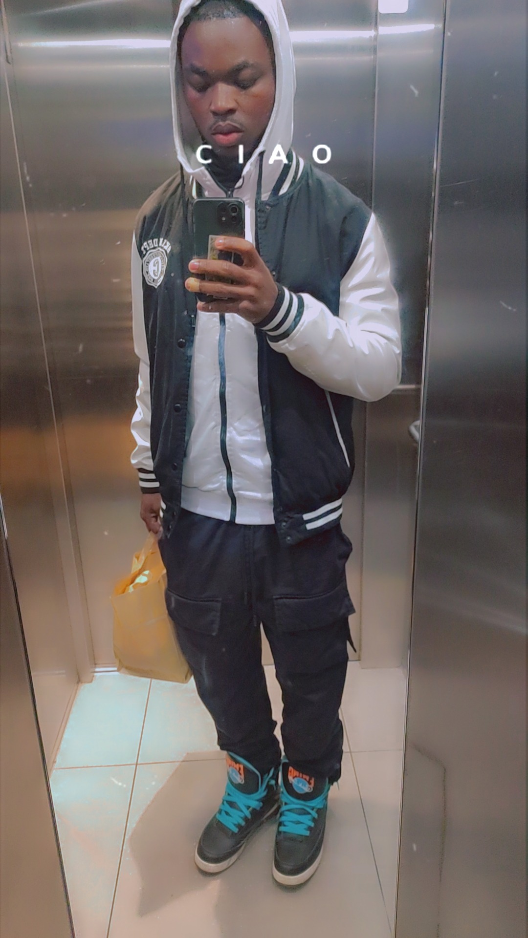 Profil de Hatime, 24 ans, Cruising gay à Lausanne