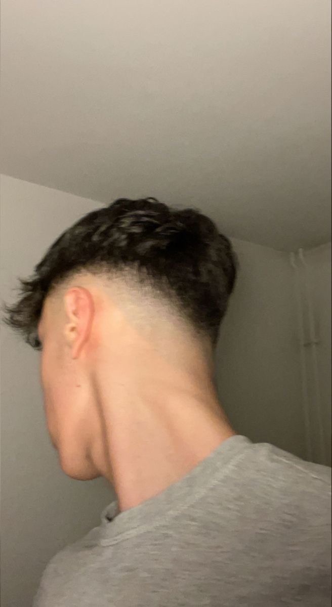 Profil de Volodia, 22 ans, Cruising gay à Misery