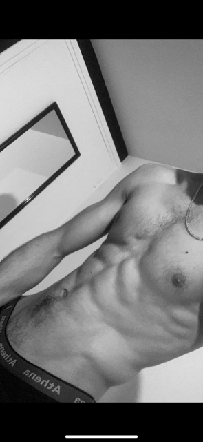 Profil de Atakan, 22 ans, Cruising gay à Rennaz