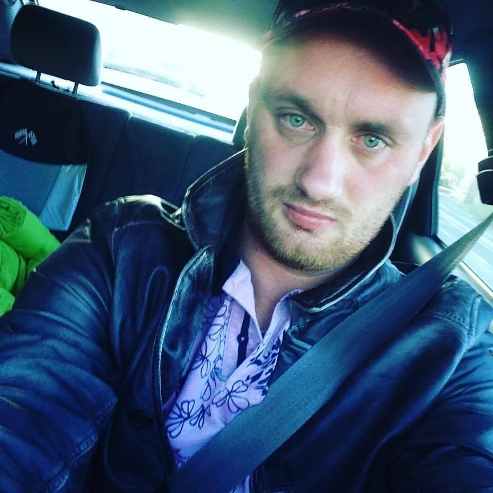 Profil de Arnaud, 38 ans, Cruising gay à Renan BE