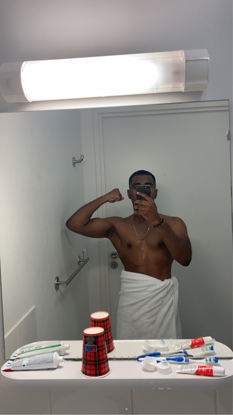 Profil de Halid, 26 ans, Cruising gay à Dürrenroth