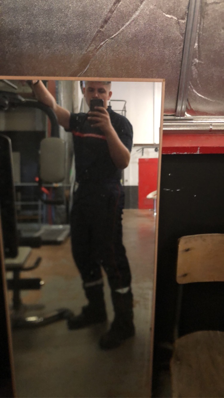 Profil de Thanael, 24 ans, Cruising gay à Zeiningen