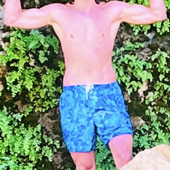 Profil de Tidjan, 21 ans, Cruising gay à Siat