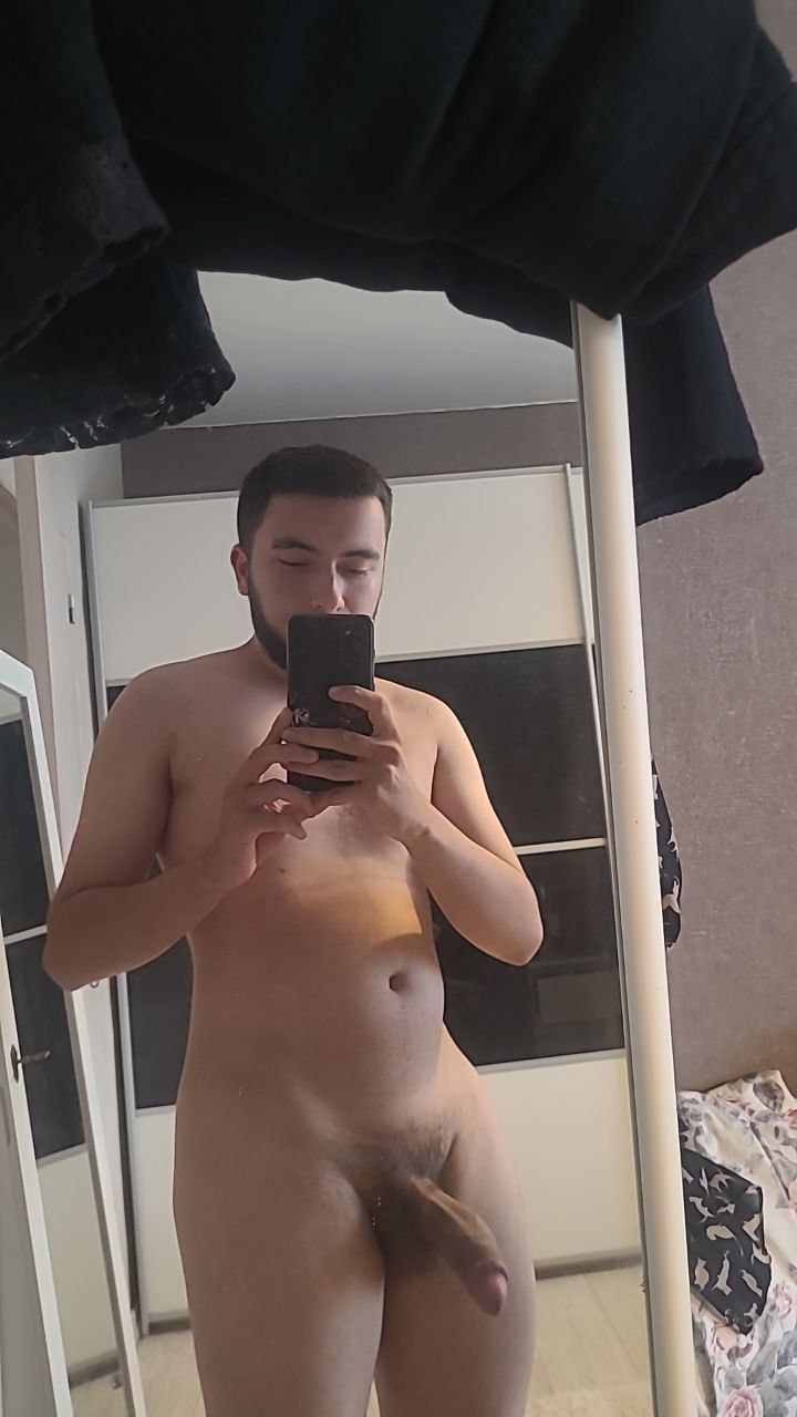 Profil de Berzan, 21 ans, Cruising gay à Wiesenberg