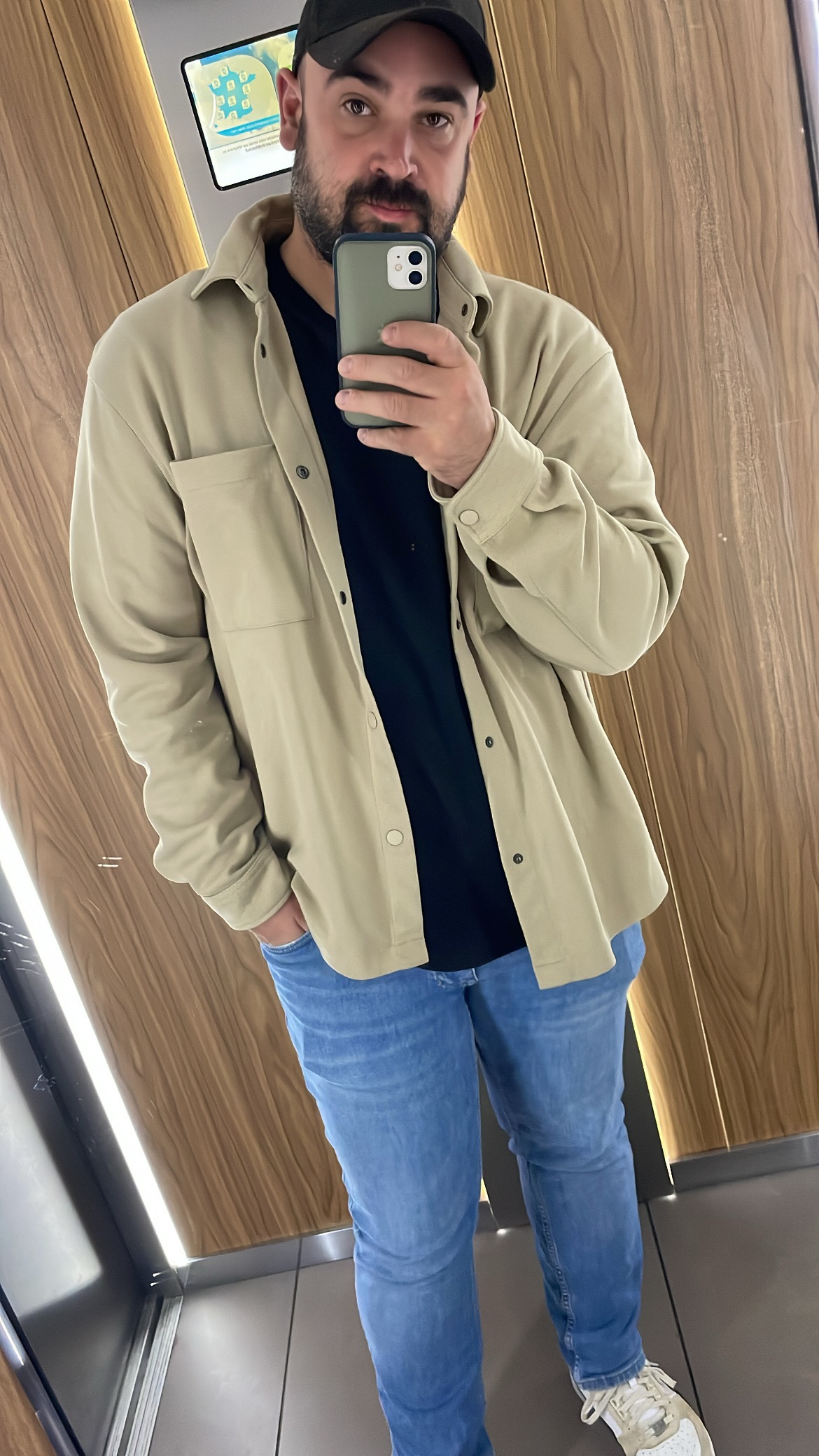 Profil de Faudil, 32 ans, Cruising gay à Lüscherz