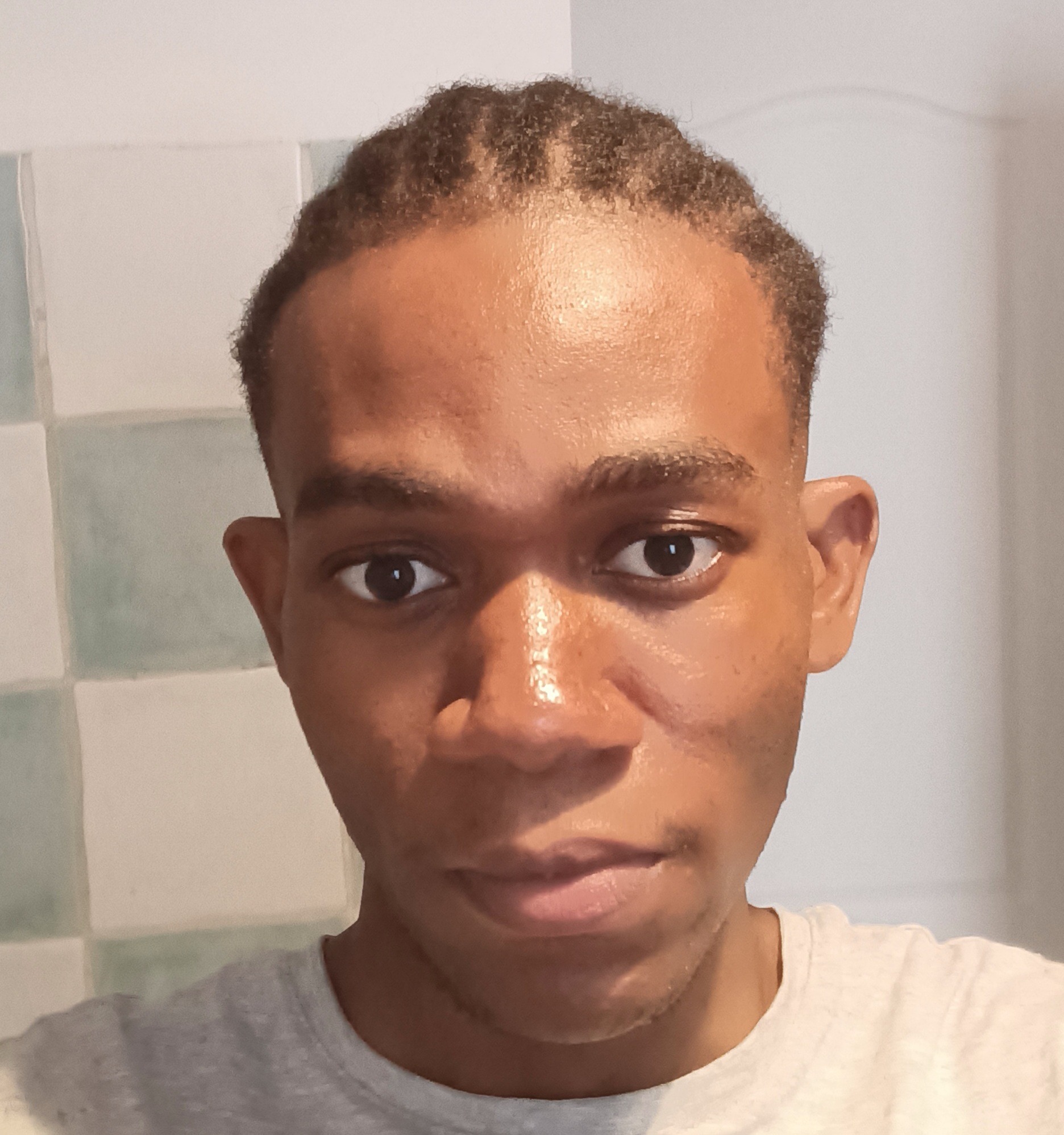 Profil de Gutemberg, 24 ans, Cruising gay à Aeschi SO