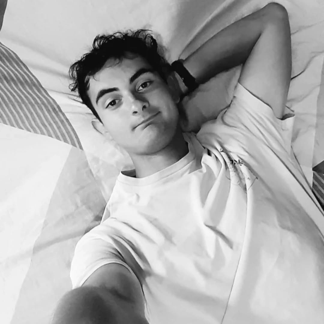 Profil de Emircan, 19 ans, Cruising gay à Liesberg