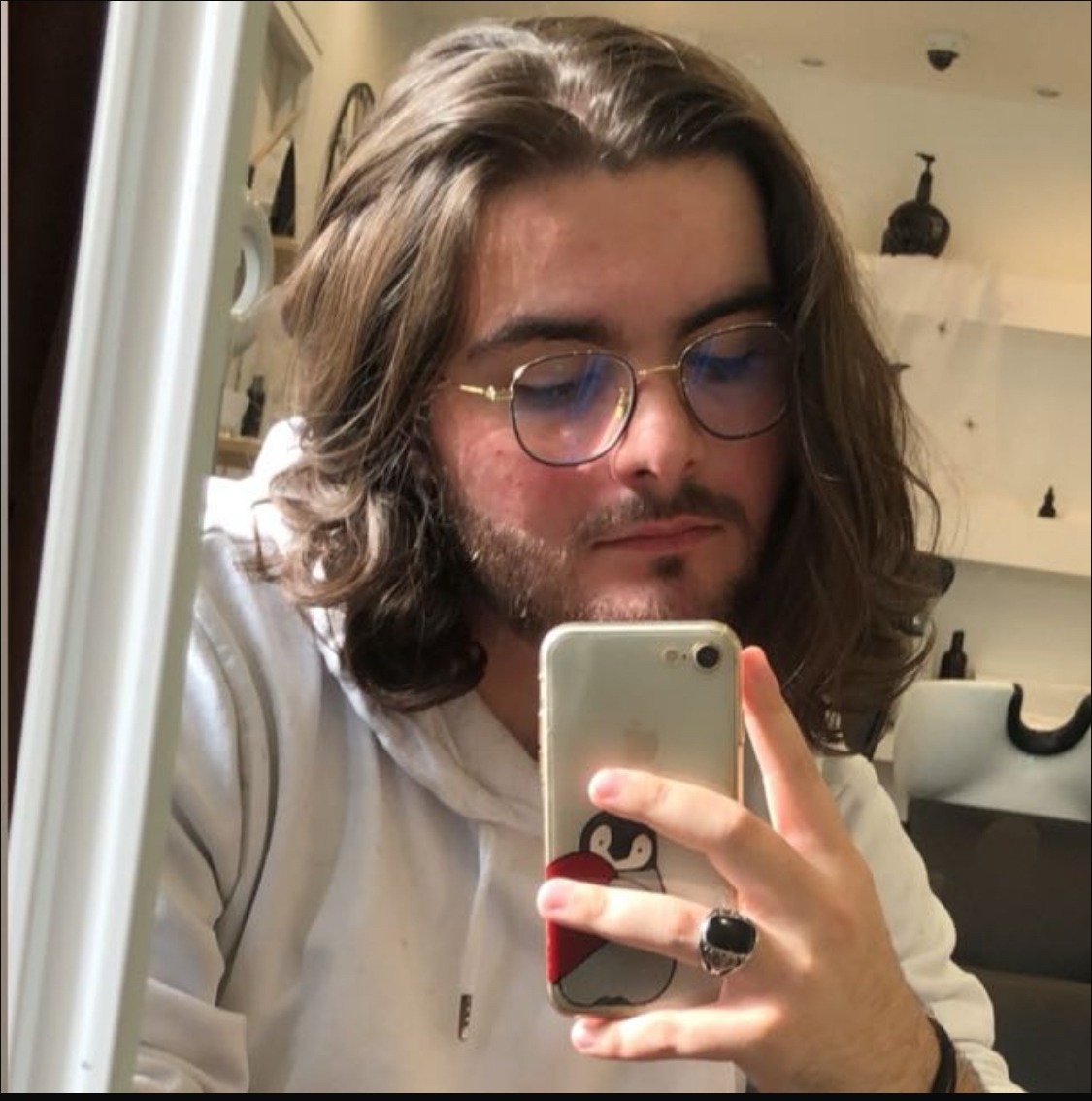 Profil de Villy, 19 ans, Cruising gay à Gordola