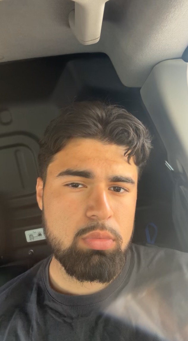 Profil de Giovane, 21 ans, Cruising gay à Muraz (Sierre)