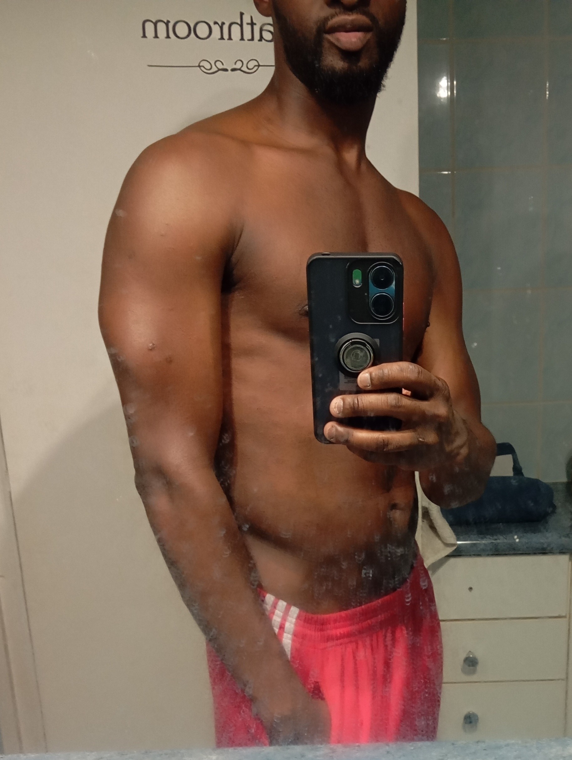 Profil de Edgar, 29 ans, Cruising gay à Vernayaz