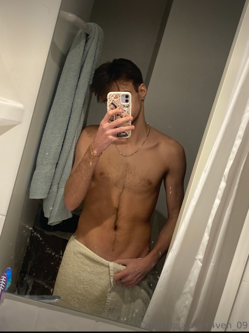 Profil de Tidjan, 20 ans, Cruising gay à Luc (Ayent)
