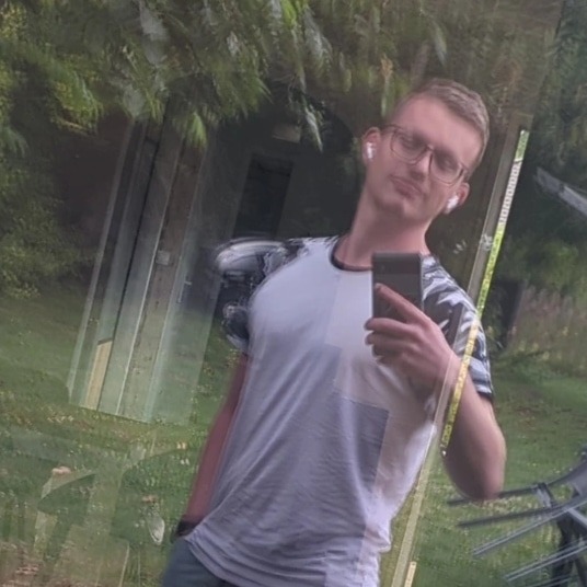 Profil de Hissa, 25 ans, Cruising gay à Undervelier
