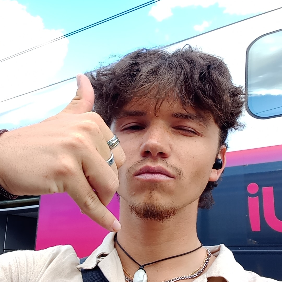 Profil de Dimitri, 21 ans, Cruising gay à Donat