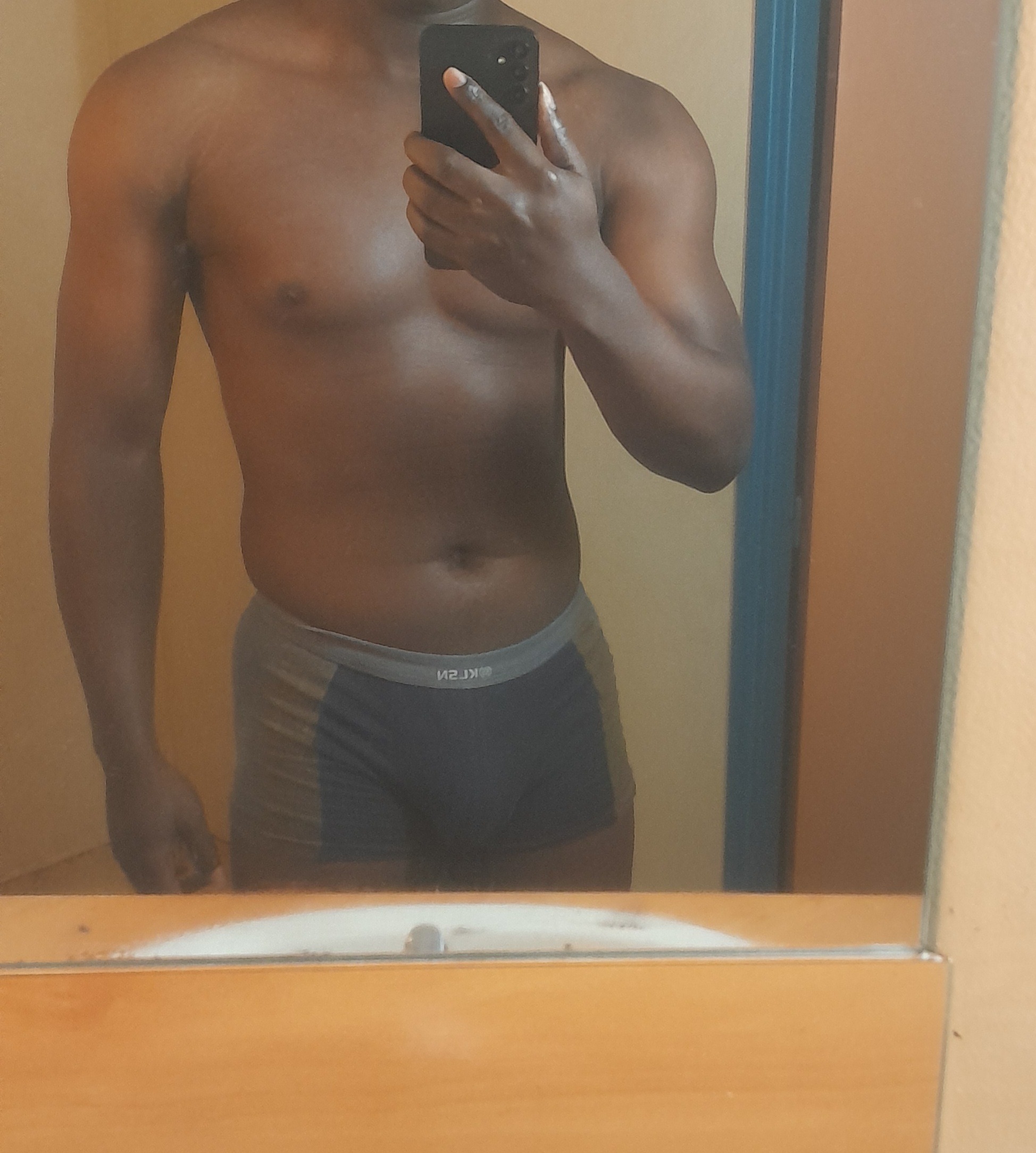 Profil de Mitia, 23 ans, Cruising gay à Le Landeron
