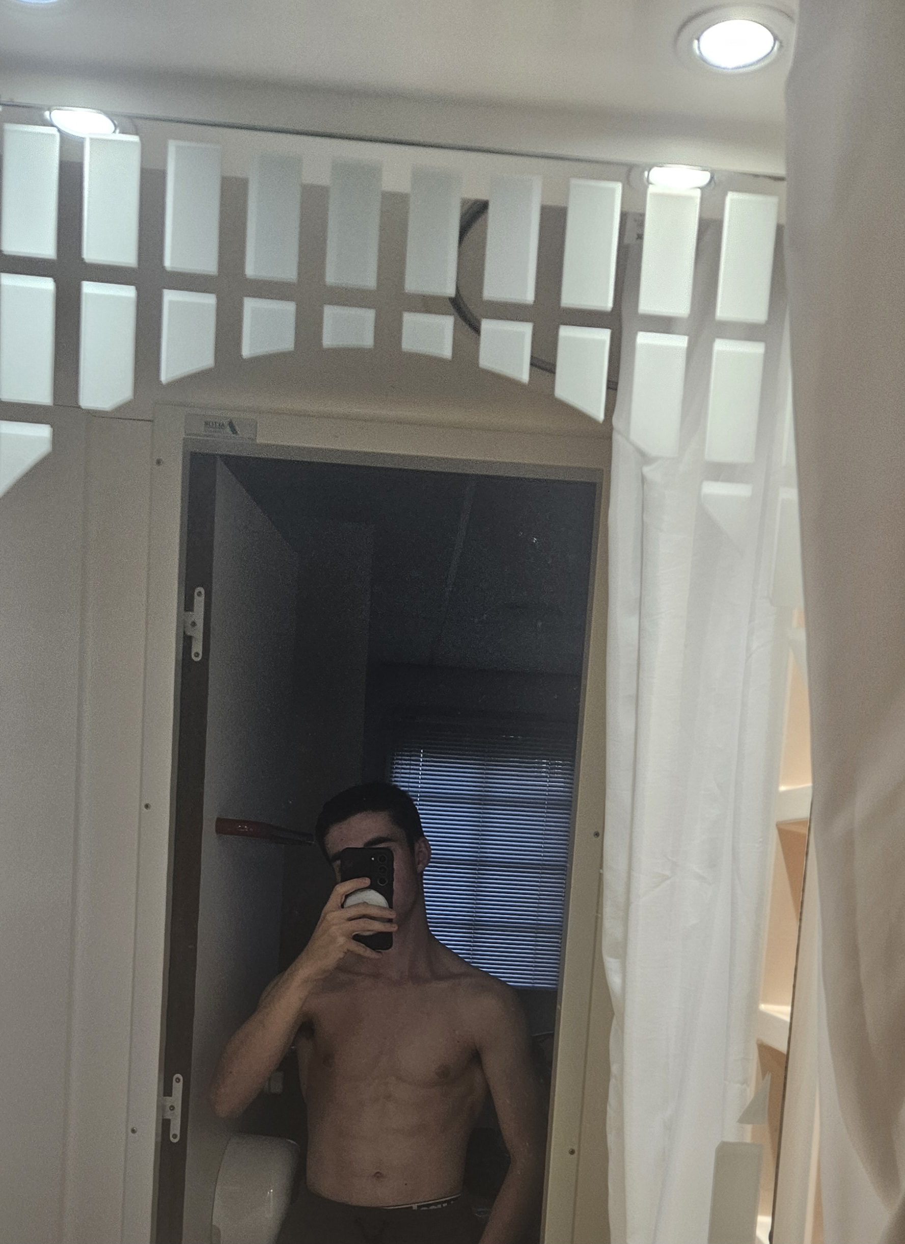 Profil de Reunan, 21 ans, Cruising gay à Cureglia