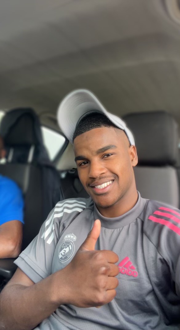 Profil de Alfredo, 21 ans, Cruising gay à Messen