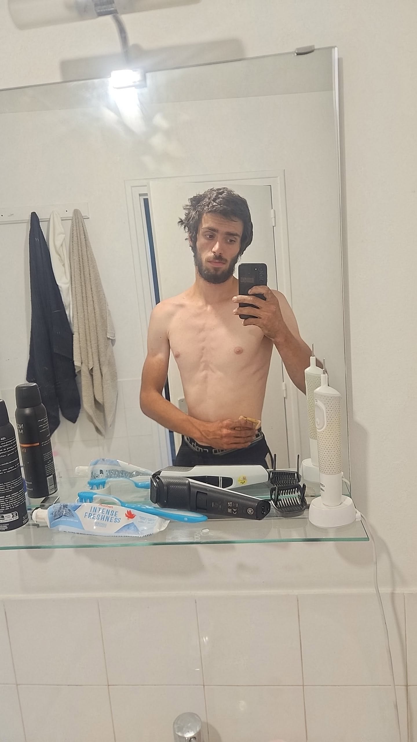 Profil de Sane, 19 ans, Cruising gay à Schlosswil