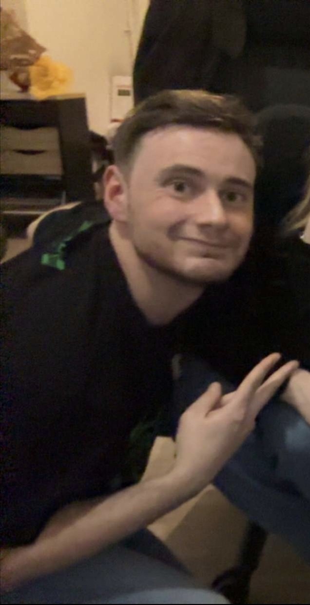 Profil de Mucahid, 28 ans, Cruising gay à Scareglia