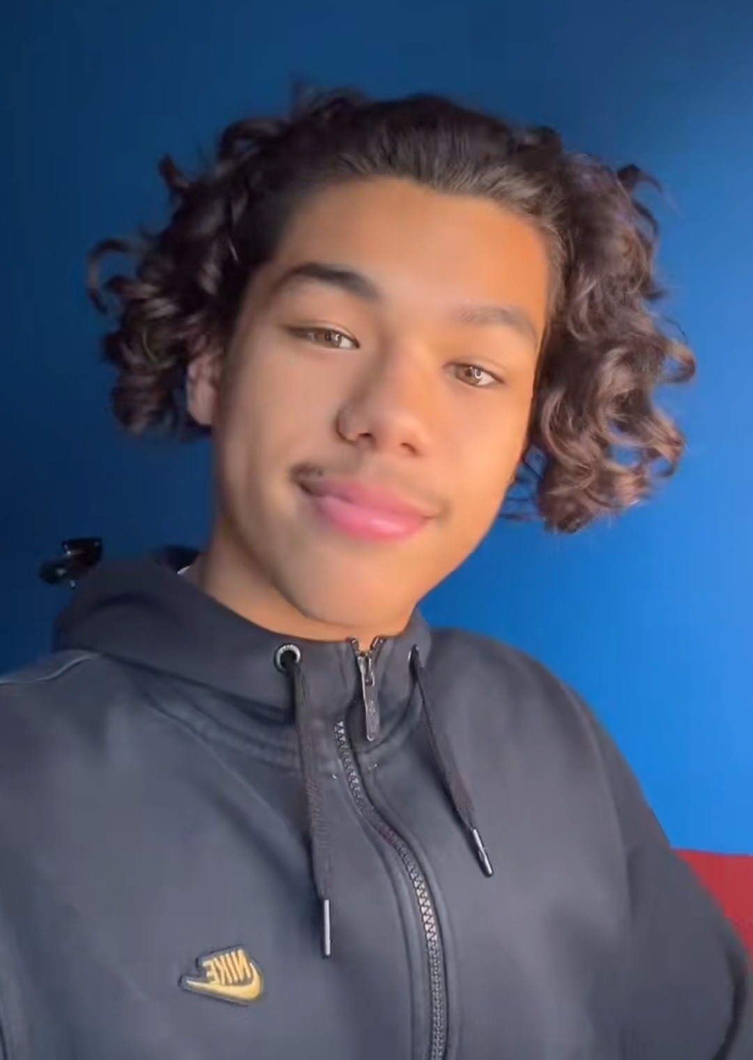 Profil de Leart, 21 ans, Cruising gay à Courtemaîche