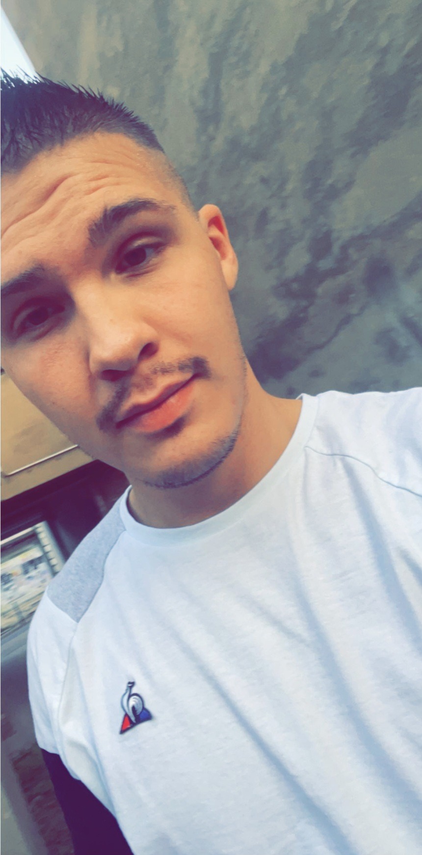 Profil de Yvo, 25 ans, Cruising gay à Denens