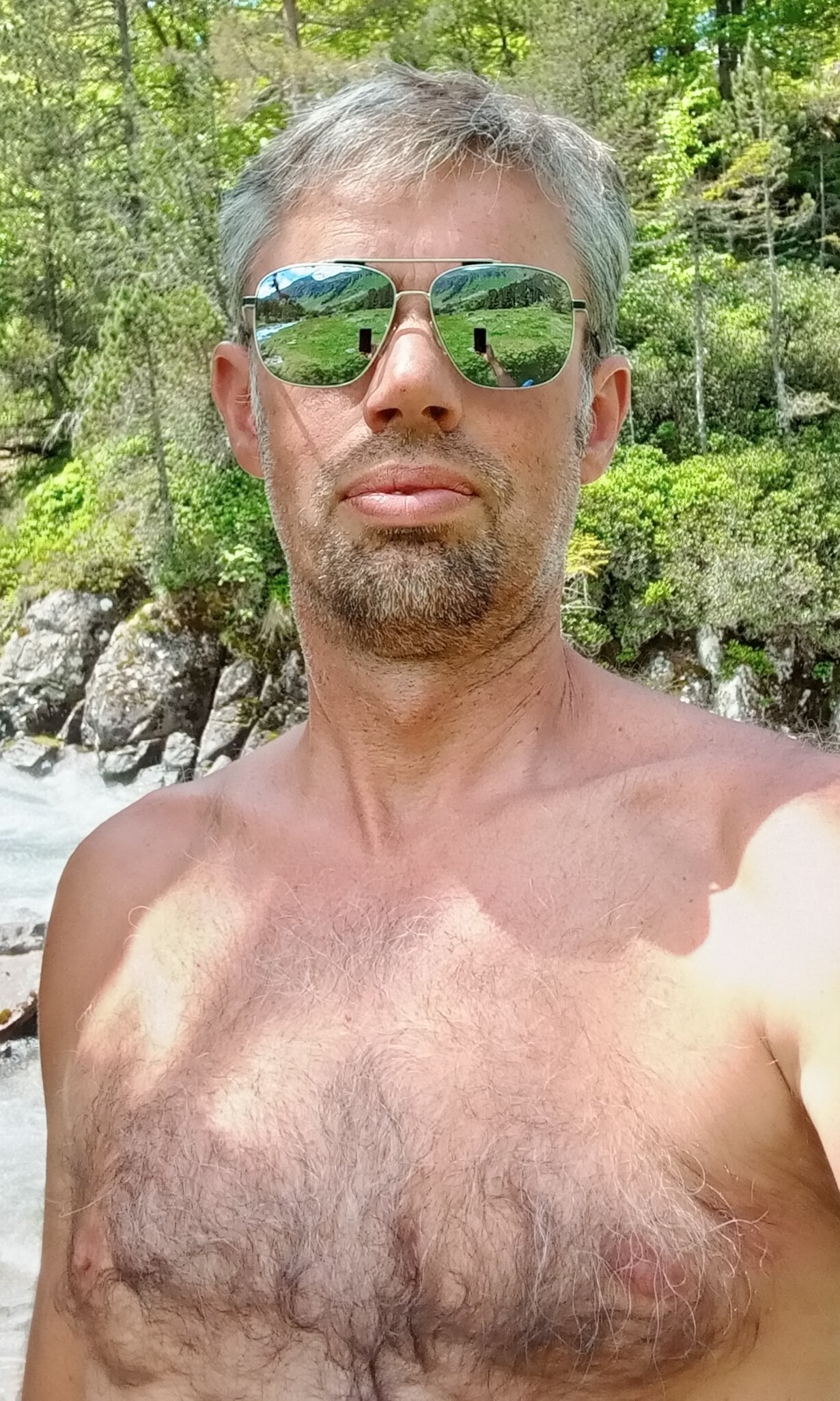Profil de Yu, 54 ans, Cruising gay à Denens