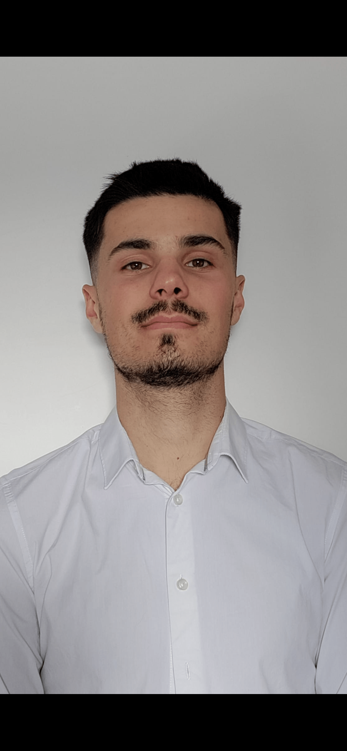 Profil de Joao-luis, 20 ans, Cruising gay à Tremona