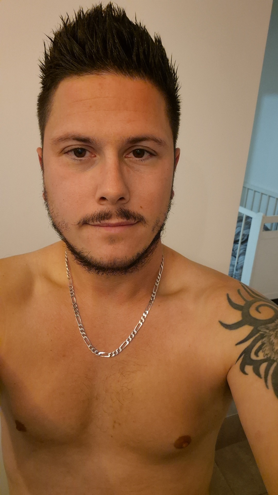 Profil de Shen, 29 ans, Cruising gay à Messen
