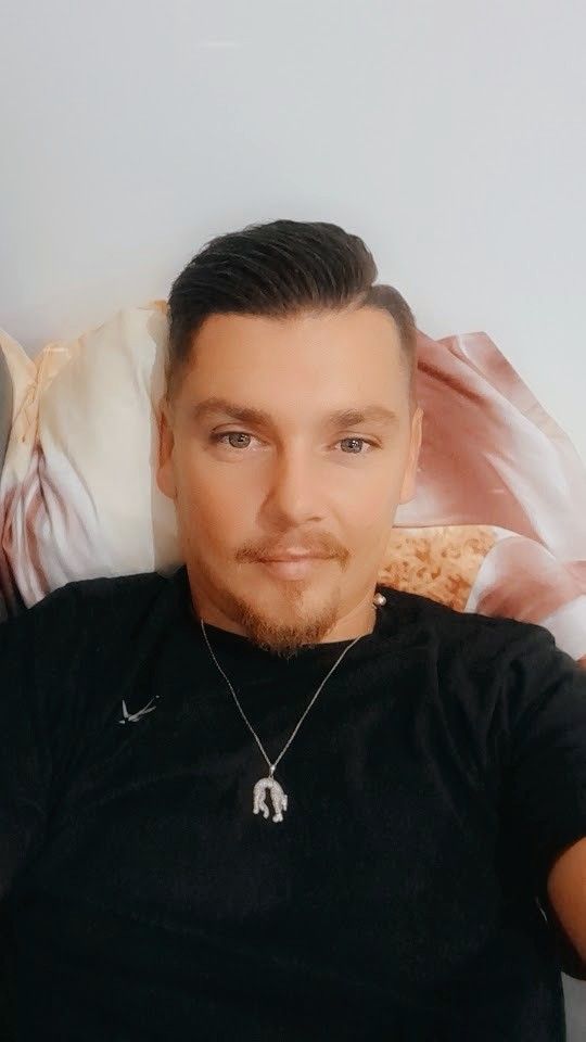 Profil de Lénaïc, 33 ans, Cruising gay à Ausserberg